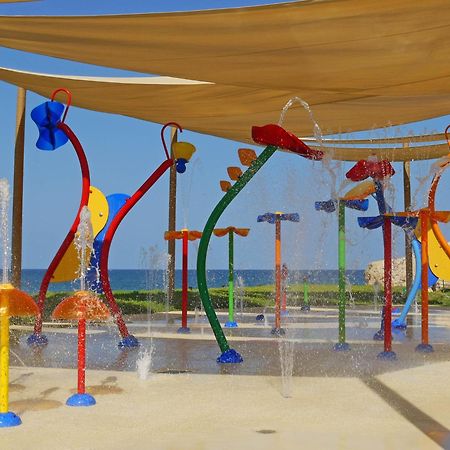 シャングリ ラ バール アル ジサ リゾート ＆ スパ マスカット エクステリア 写真 Splash pad in Al Khor, Qatar