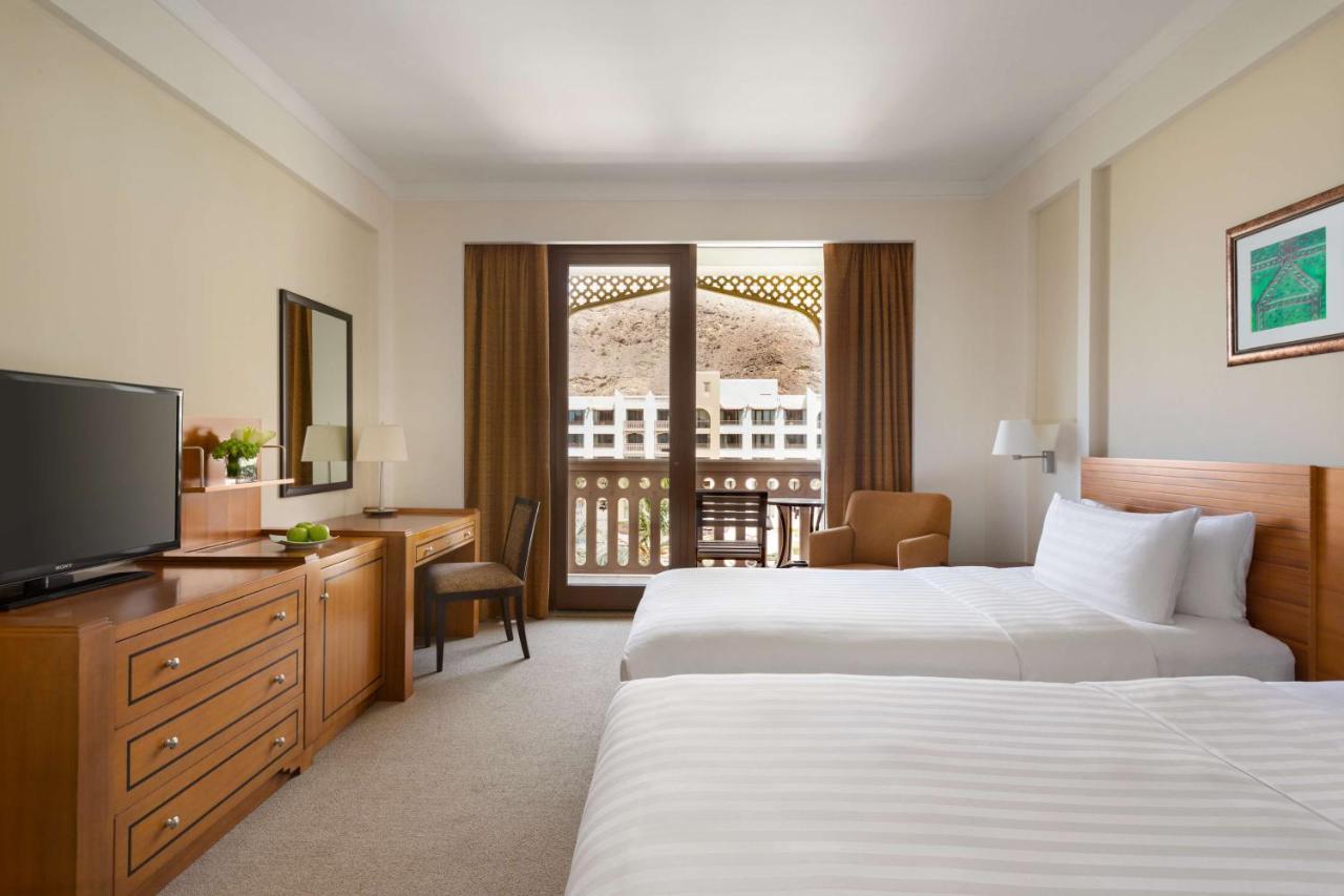 シャングリ ラ バール アル ジサ リゾート ＆ スパ マスカット エクステリア 写真 A room at the Four Seasons Hotel in Cairo